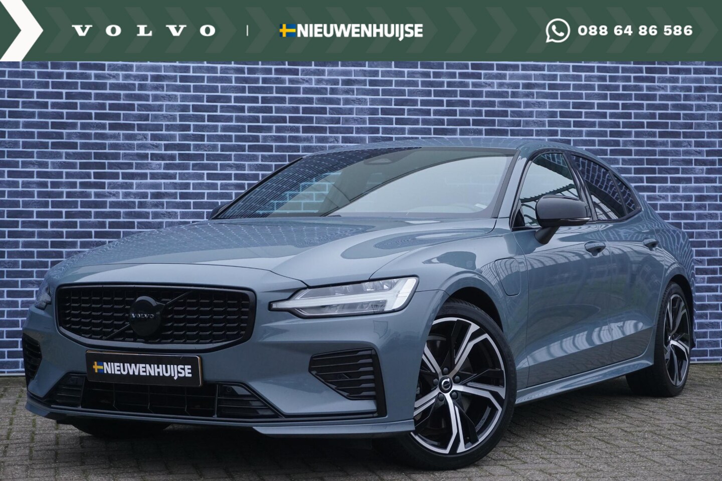 Volvo S60 - Recharge T6 AWD Plus Dark Long Range | Exterior styling kit | Harman Kardon | 19" LM velge - AutoWereld.nl