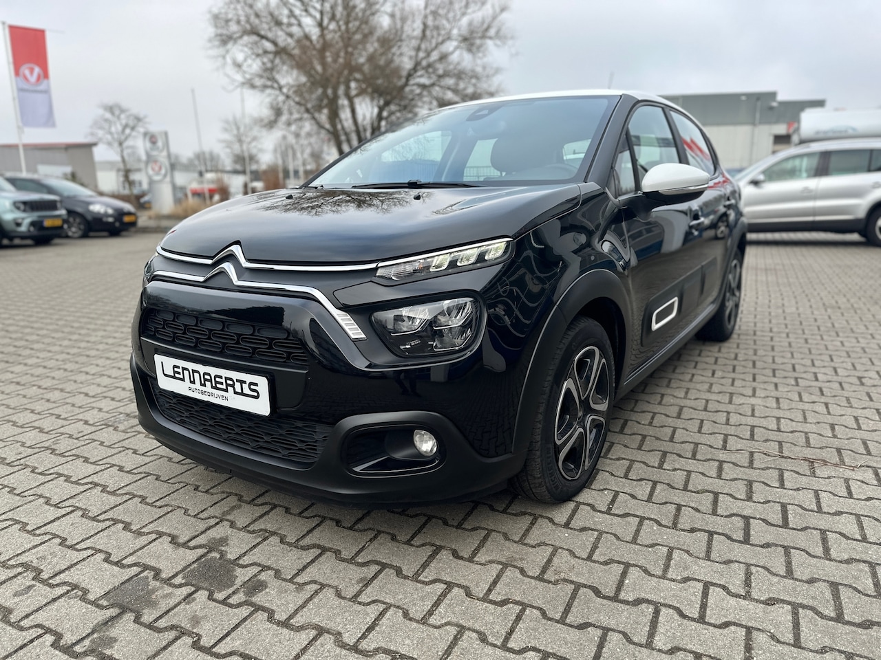 Citroën C3 - 1.2 PureTech Shine Automaat (BOVAG/RIJKLAAR) - AutoWereld.nl