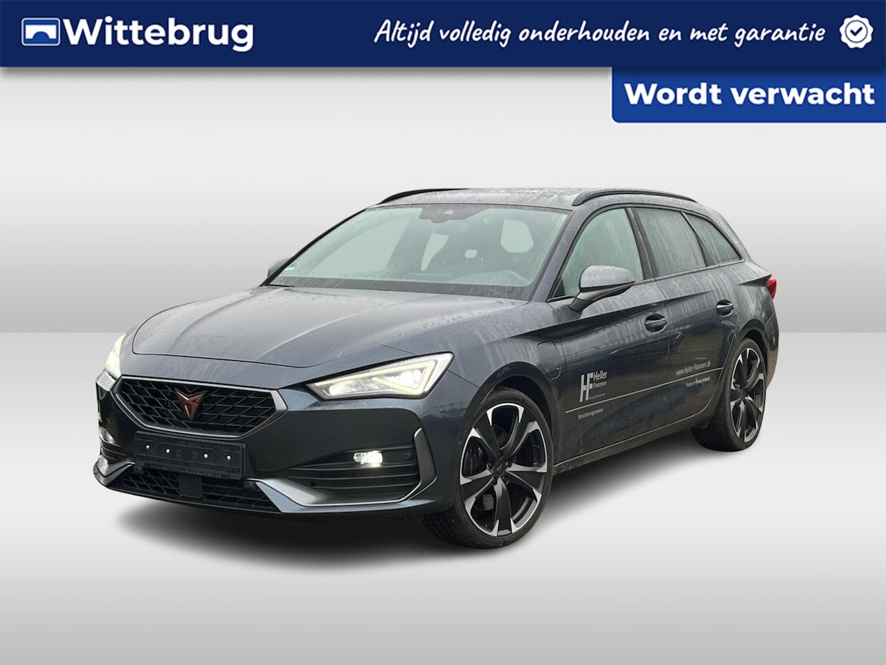 CUPRA Leon Sportstourer - 1.4 e-Hybrid VZ Performance / Panoramadak / 19" LMV / Stuur + Stoelverwarming / Kuipstoele - AutoWereld.nl