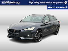 CUPRA Leon Sportstourer - 1.4 e-Hybrid VZ Performance / Panoramadak / 19" LMV / Stuur + Stoelverwarming / Kuipstoele