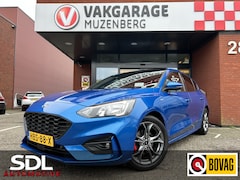 Ford Focus - 1.5 EcoBoost ST Line X Business // PANO / SCHUIFKANTELDAK // NAVI // CAMERA // B&O AUDIO /