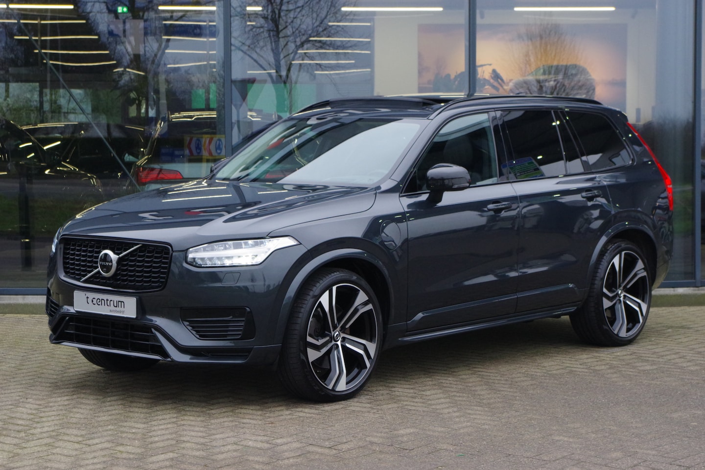 Volvo XC90 - 2.0 T8 390 PK Recharge AWD R-Design 7p. PHEV, Panoramadak, Luchtvering, 360 Camera, Harman - AutoWereld.nl