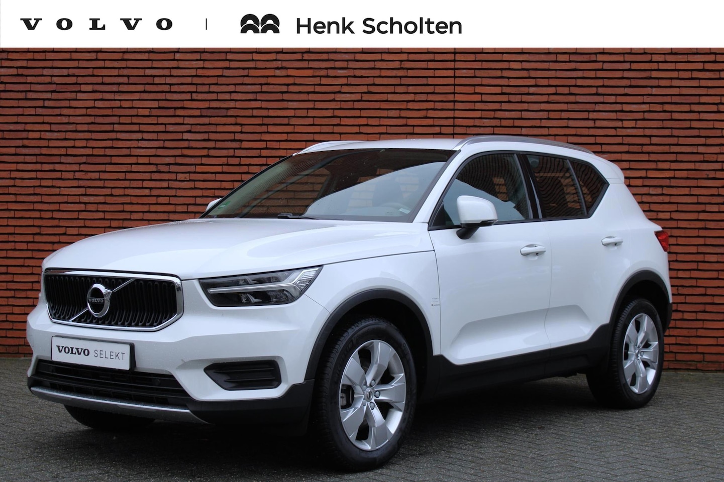 Volvo XC40 - T2 AUT8 129PK Momentum Business | Adaptieve Cruise Control | Parkeersensoren | Achteruitri - AutoWereld.nl