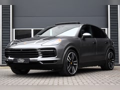 Porsche Cayenne - 3.0 E-Hybrid 462 PK / SPORT DESIGN / PANO / SPORT CHRONO / 22" / SFEER / LUCHTVERING / BOS