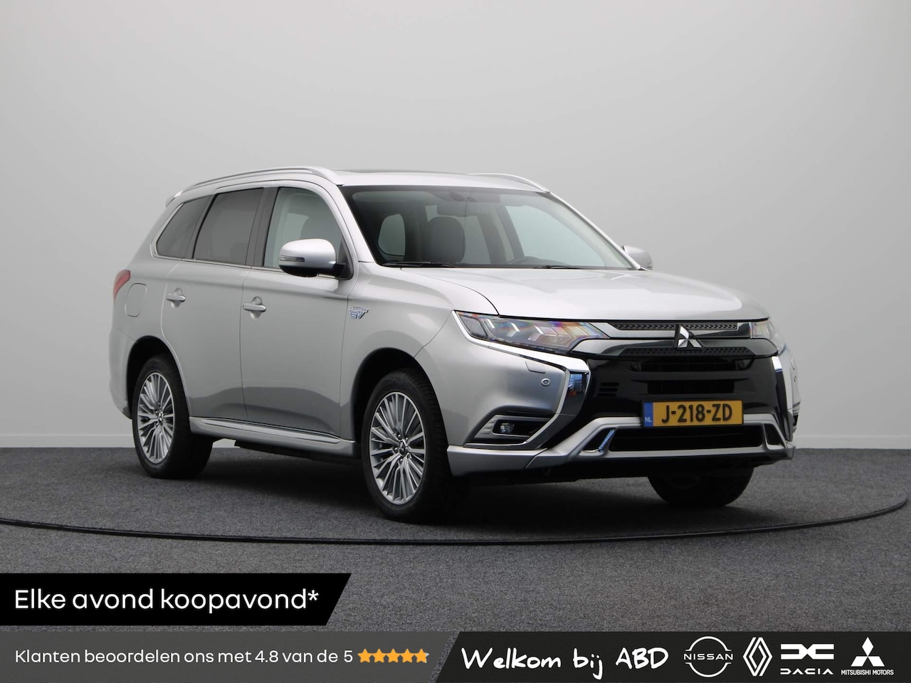 Mitsubishi Outlander - 2.4 PHEV Intense+ | 1500kg Trekvermogen | Trekhaak! | Schuif/Kantel Dak | Stuur en Stoelve - AutoWereld.nl