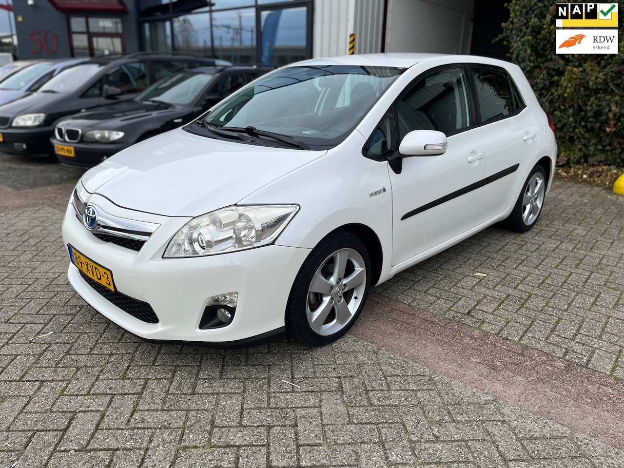 Toyota Auris - 1.8 Full Hybrid Business 1.8 Full Hybrid Business - AutoWereld.nl