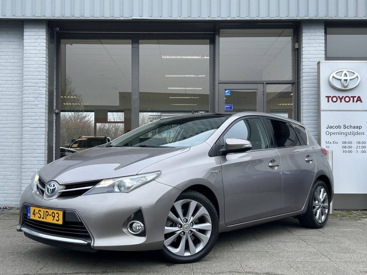 Toyota Auris - 1.8 Automaat Hybrid Lease | Panoramadak | Navigatie | 17" velgen | - AutoWereld.nl