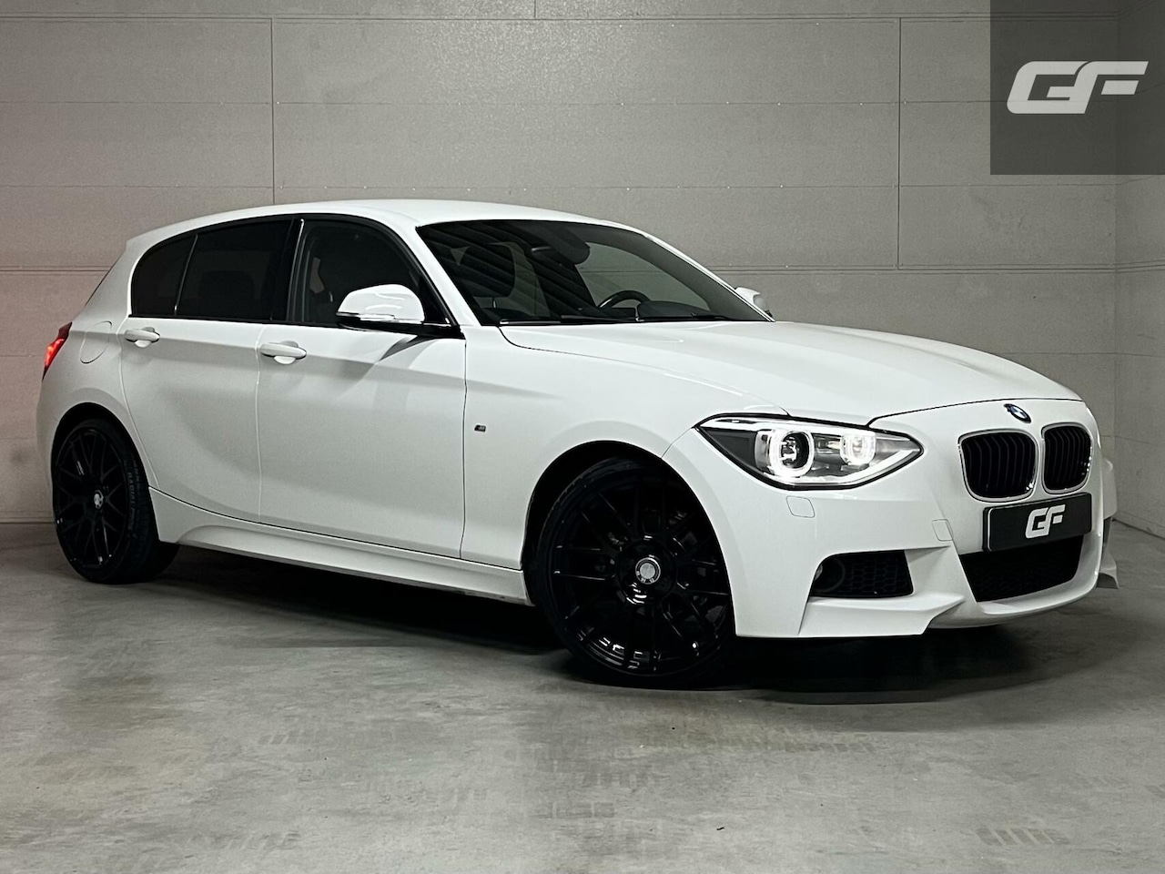 BMW 1-serie - 116i M-Sport Navi Cruise PDC 19'' NAP - AutoWereld.nl