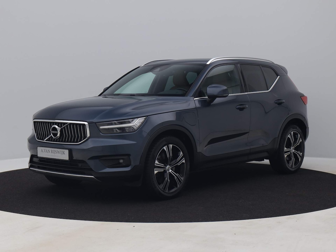 Volvo XC40 - 1.5 T5 Recharge Inscription | KEYLESS | STOEL- EN STUURVERW. - AutoWereld.nl