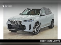 BMW X5 - xDrive40i M-Sport | 21" | Panorama | Trekhaak | Massage | Lederen Dash | Comfortzetels