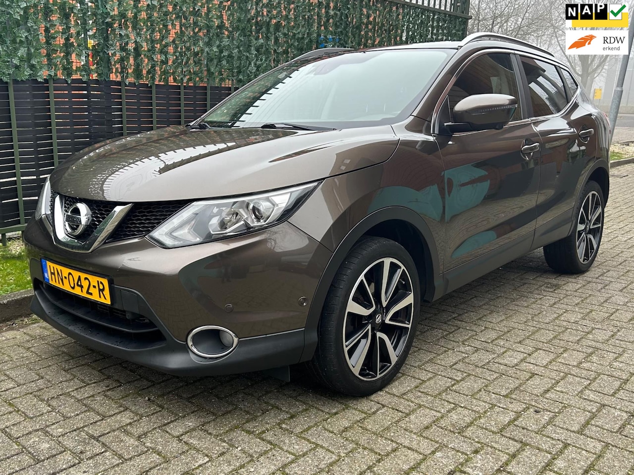 Nissan Qashqai - 1.2 Tekna 2015 AUT XENON TREKHAAK KEYLESS - AutoWereld.nl