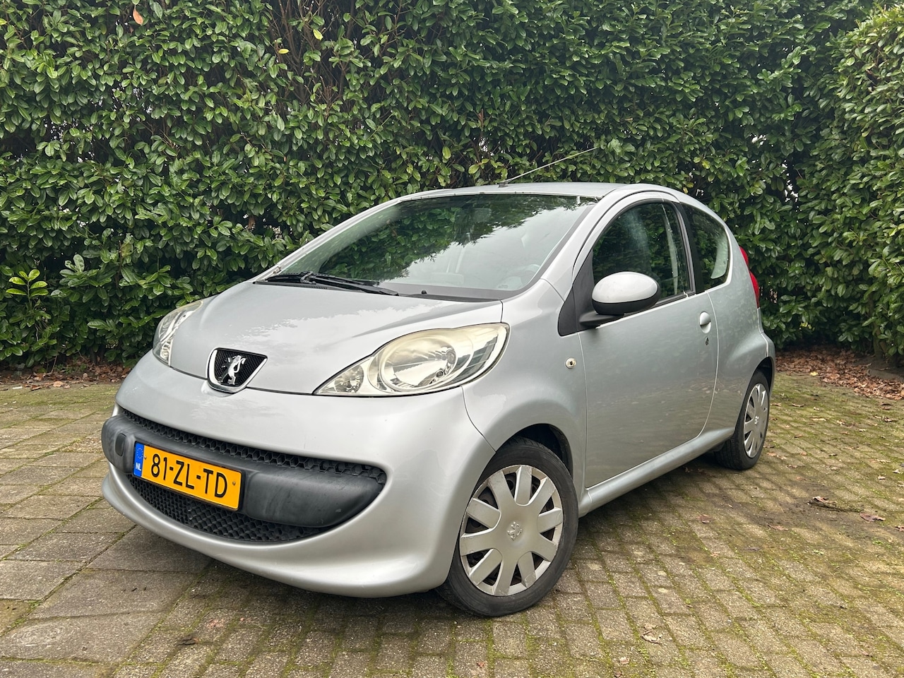 Peugeot 107 - 1.0-12V XS 1.0-12V XS - AutoWereld.nl