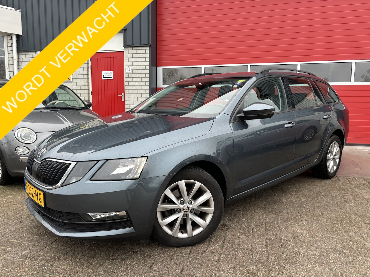 Skoda Octavia Combi - 1.0 TSI Greentech Business Edition TREKHAAK / CARPLAY / NAVI / CLIMA / PDC / BLUETOOTH / C - AutoWereld.nl