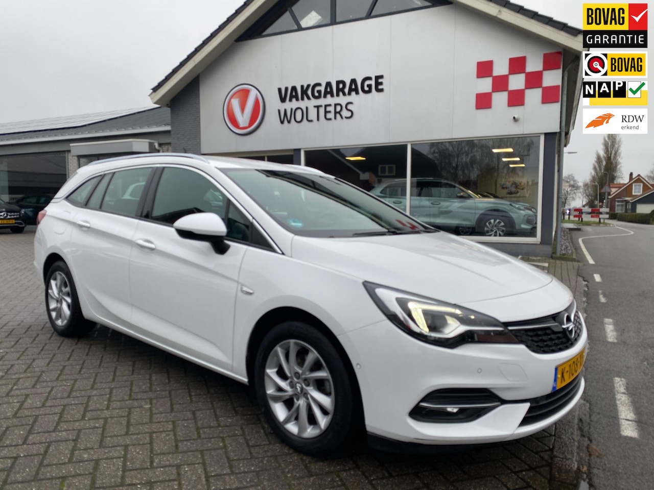 Opel Astra Sports Tourer - 1.2 Edition 2020/Sportstoelen/Apple Carplay/Trekhaak - AutoWereld.nl