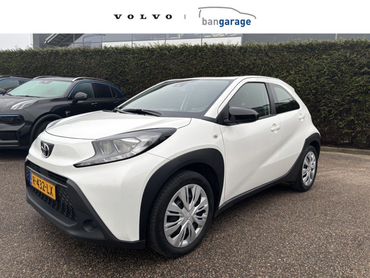 Toyota Aygo X - 1.0 VVT-i S-CVT Play ACC Apple Carplay Automaat - AutoWereld.nl