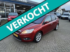 Ford Focus - 1.6 Titanium I Automaat I Clima I Trekhaak I PDC I Stoelverw. I