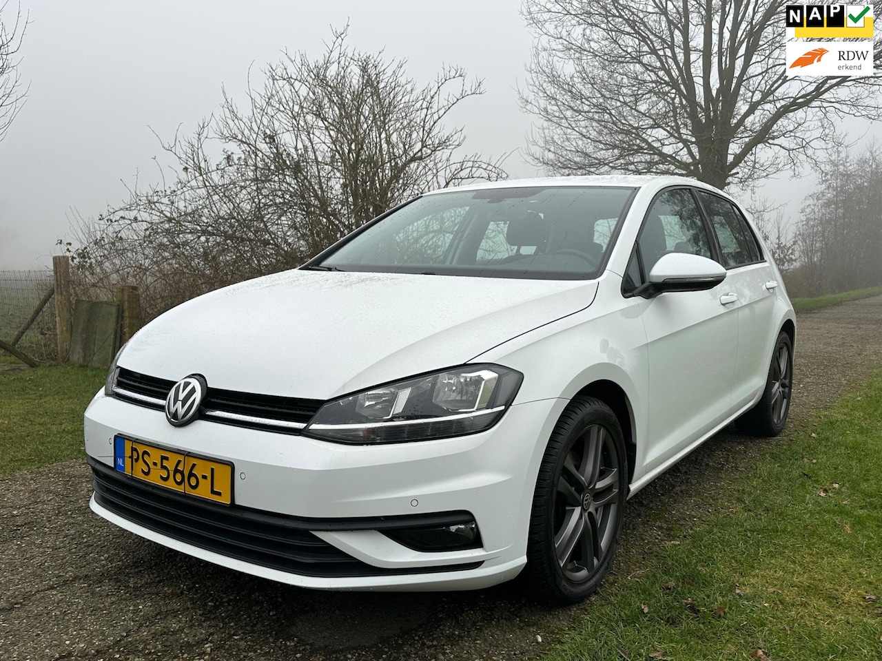 Volkswagen Golf - 1.6 TDI Trendline 1.6 TDI Trendline - AutoWereld.nl