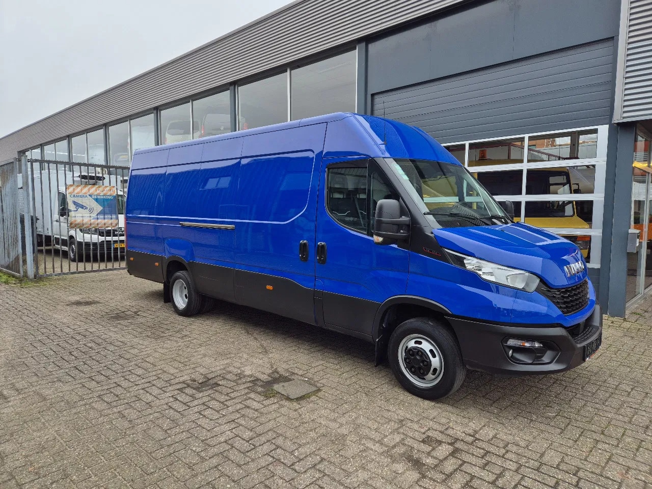 Iveco Daily - 40C18 3.0 D L4H2 Euro 6 GVW 3500 KG - AutoWereld.nl