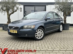 Volvo S40 - 2.4 Momentum Cruise Climate Trekhaak Lichtmetaal