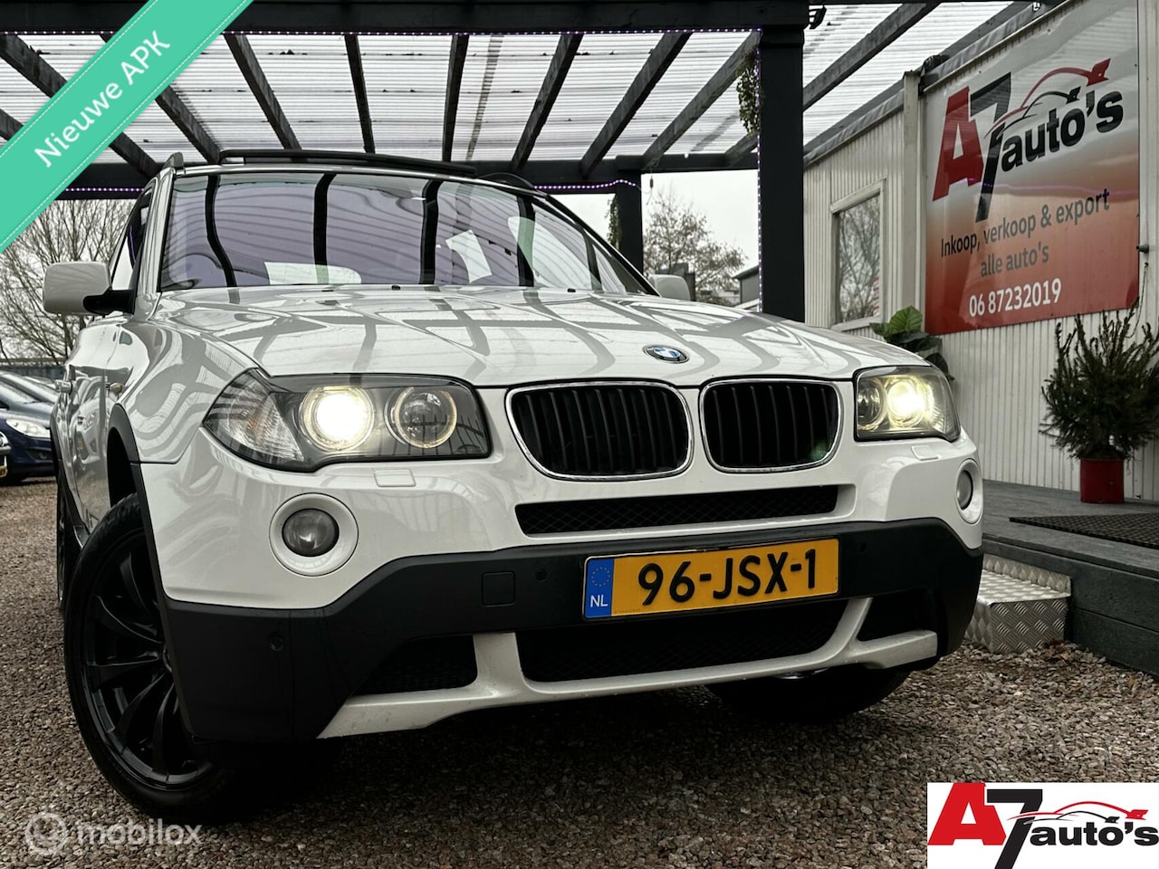 BMW X3 - 2.0i Nieuwe APK //LEDER // Pano - AutoWereld.nl