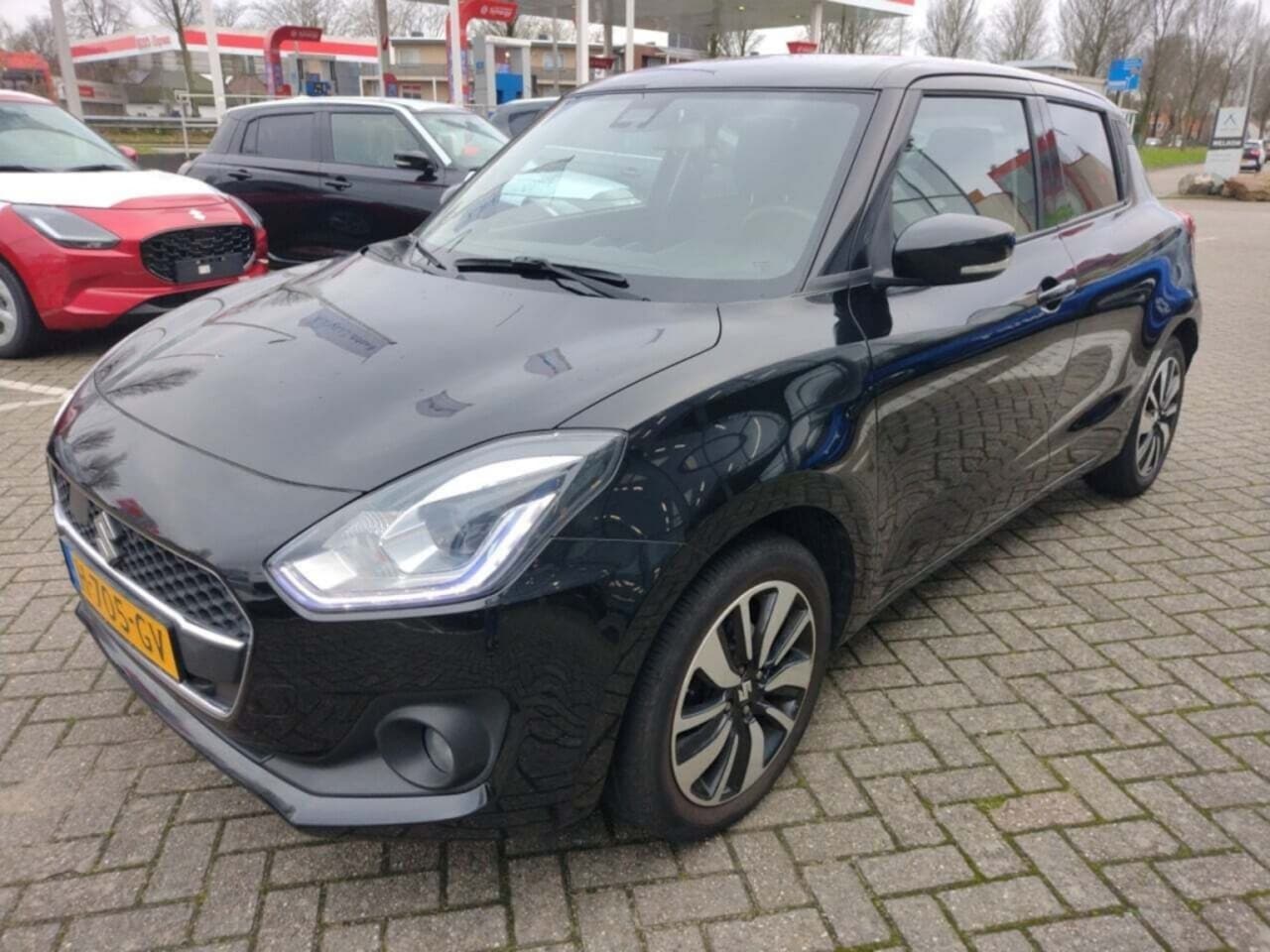 Suzuki Swift - 1.2 Stijl Smart Hybr - AutoWereld.nl