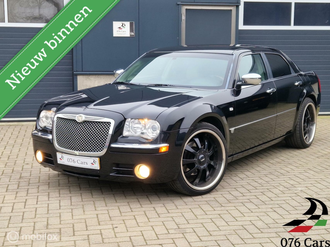 Chrysler 300C - 3.5 V6 / YOUNGTIMER / LEDER / BOSTON / NW APK / NAP - AutoWereld.nl