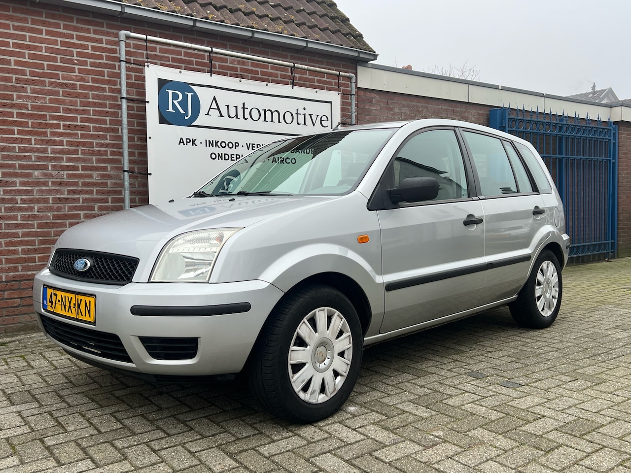 Ford Fusion - 1.4-16V Celebration NIEUWE APK/NAP/TREKHAAK - AutoWereld.nl