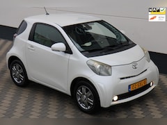 Toyota iQ - 1.0 VVTi Aspiration Pearl Half-Leder Airco NAP