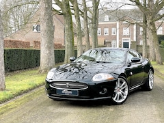 Jaguar XK - 4.2 V8 Coupé / BOTANICAL GREEN / YOUNGTIMER / XK SPECIALIST