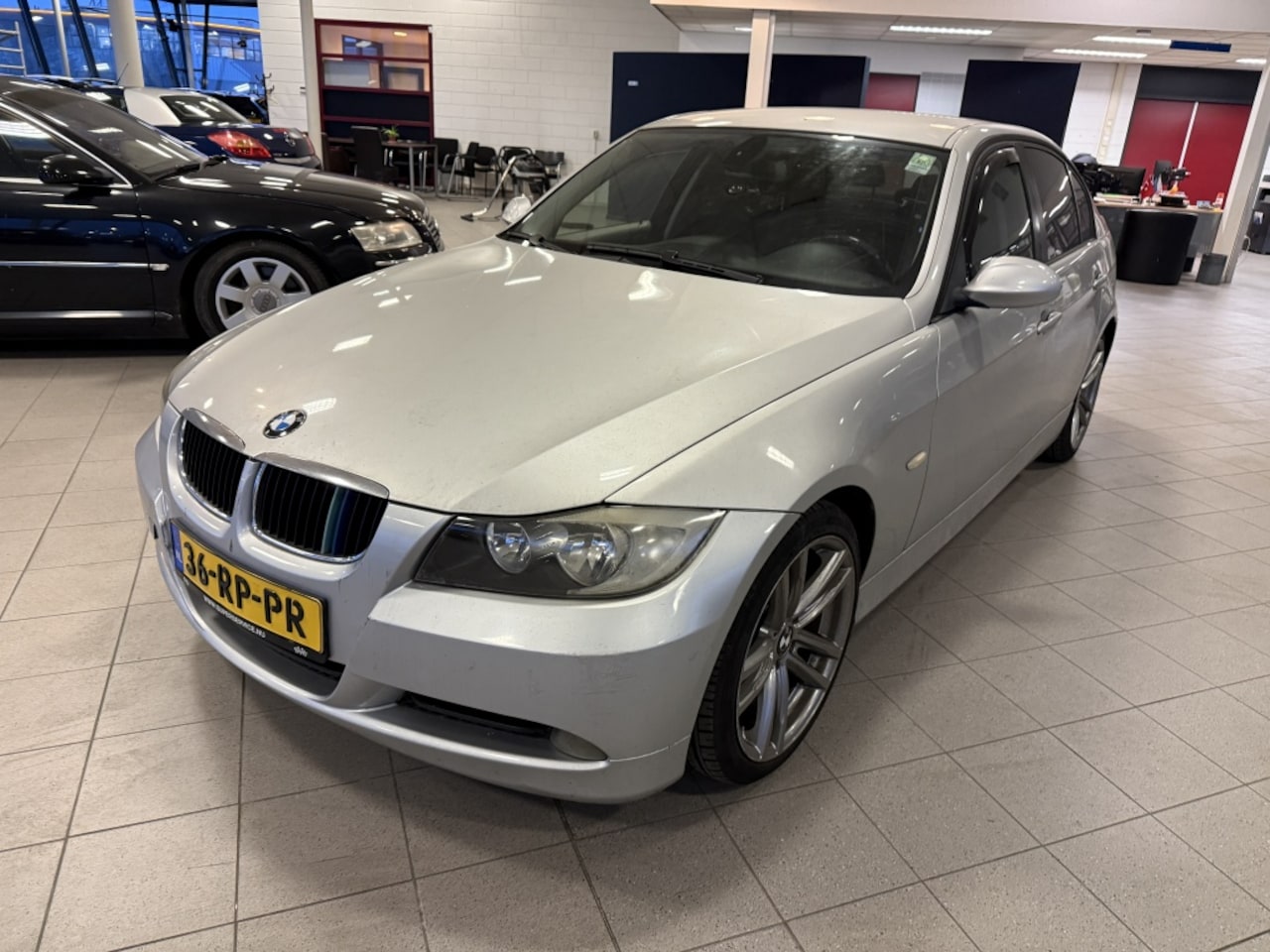 BMW 3-serie - 320i Dynamic Exec. - AutoWereld.nl