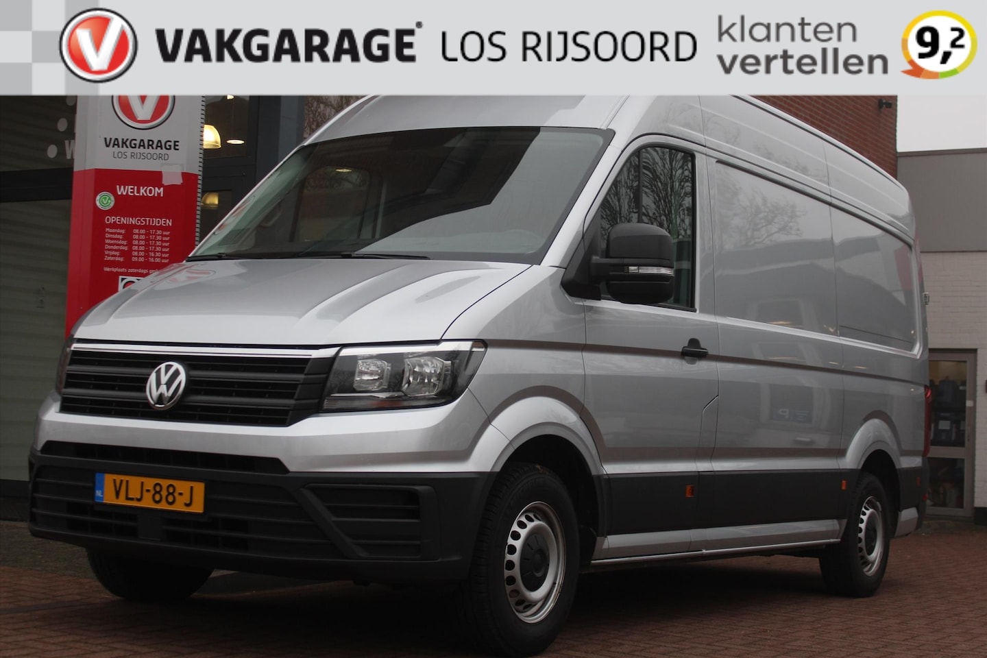 Volkswagen Crafter - GB 2.0 TDI 140pk L3H3 | Carplay | Cruise Control | Parkeer camera | Navigatie | Bluetooth - AutoWereld.nl