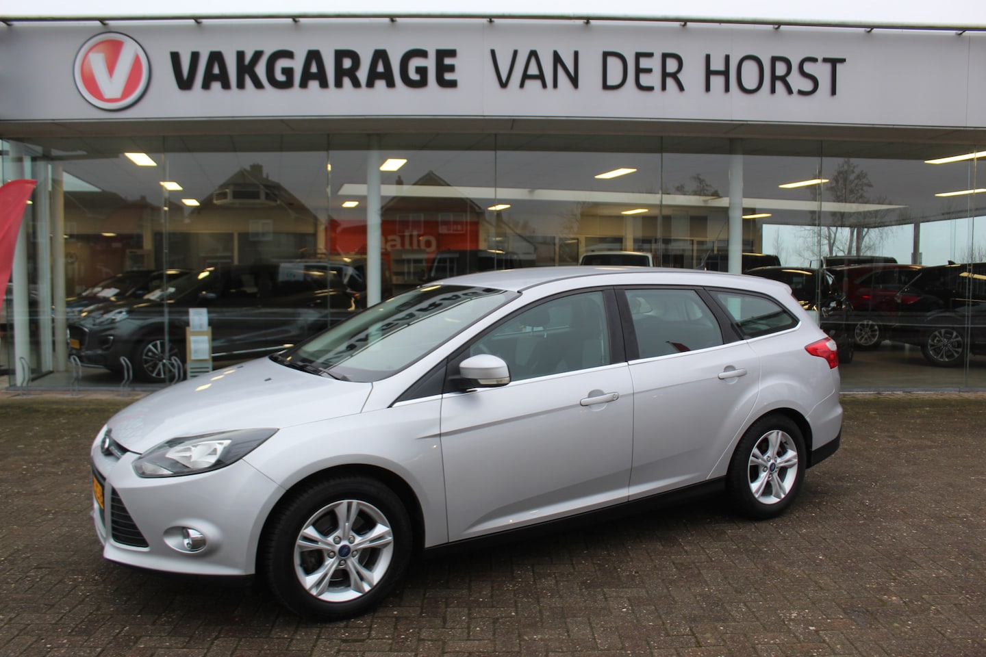 Ford Focus Wagon - 1.6 EcoBoost Trend Sport 1.6 EcoBoost Trend Sport , 150pk Airco , Cruise control , Voorruit verwarming Bluetooth , - AutoWereld.nl