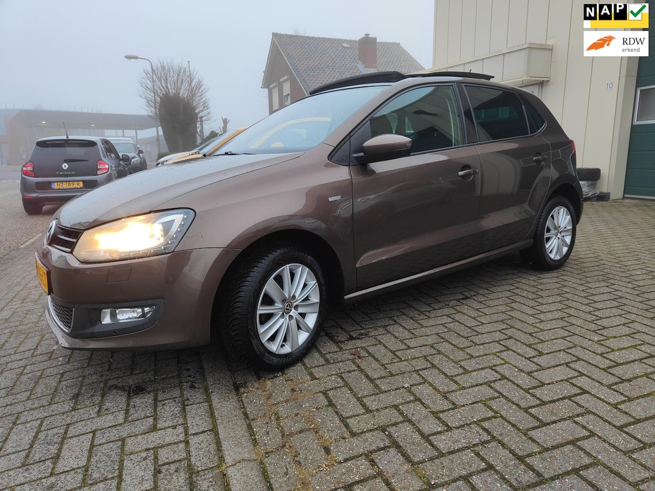 Volkswagen Polo - 1.4-16V High-line Pano dak onderhoudshistorie - AutoWereld.nl