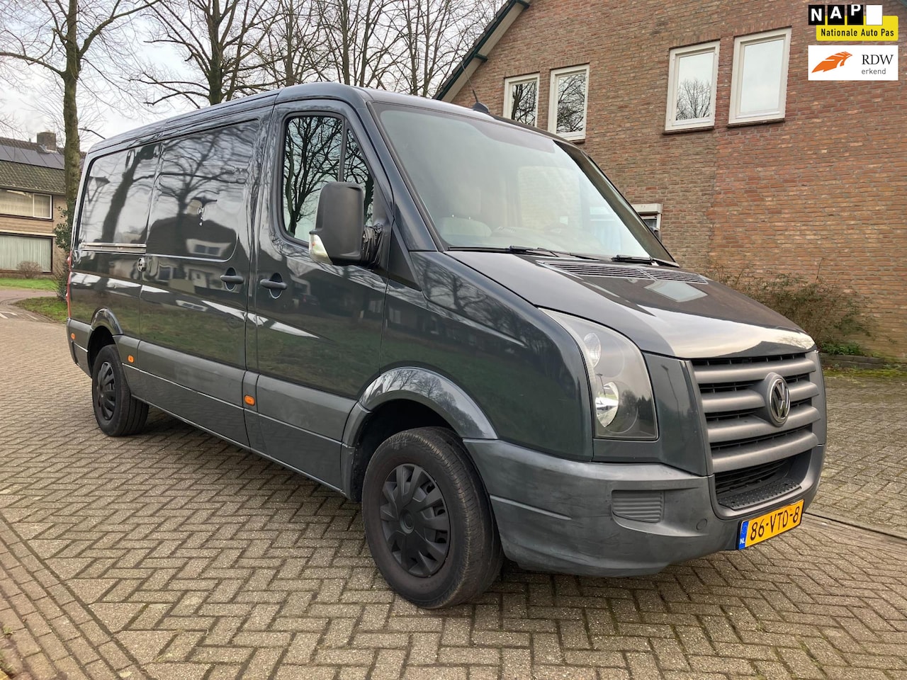 Volkswagen Crafter - 32 2.5 TDI L2H1 DC Trendline met Airco en Trekhaak! - AutoWereld.nl