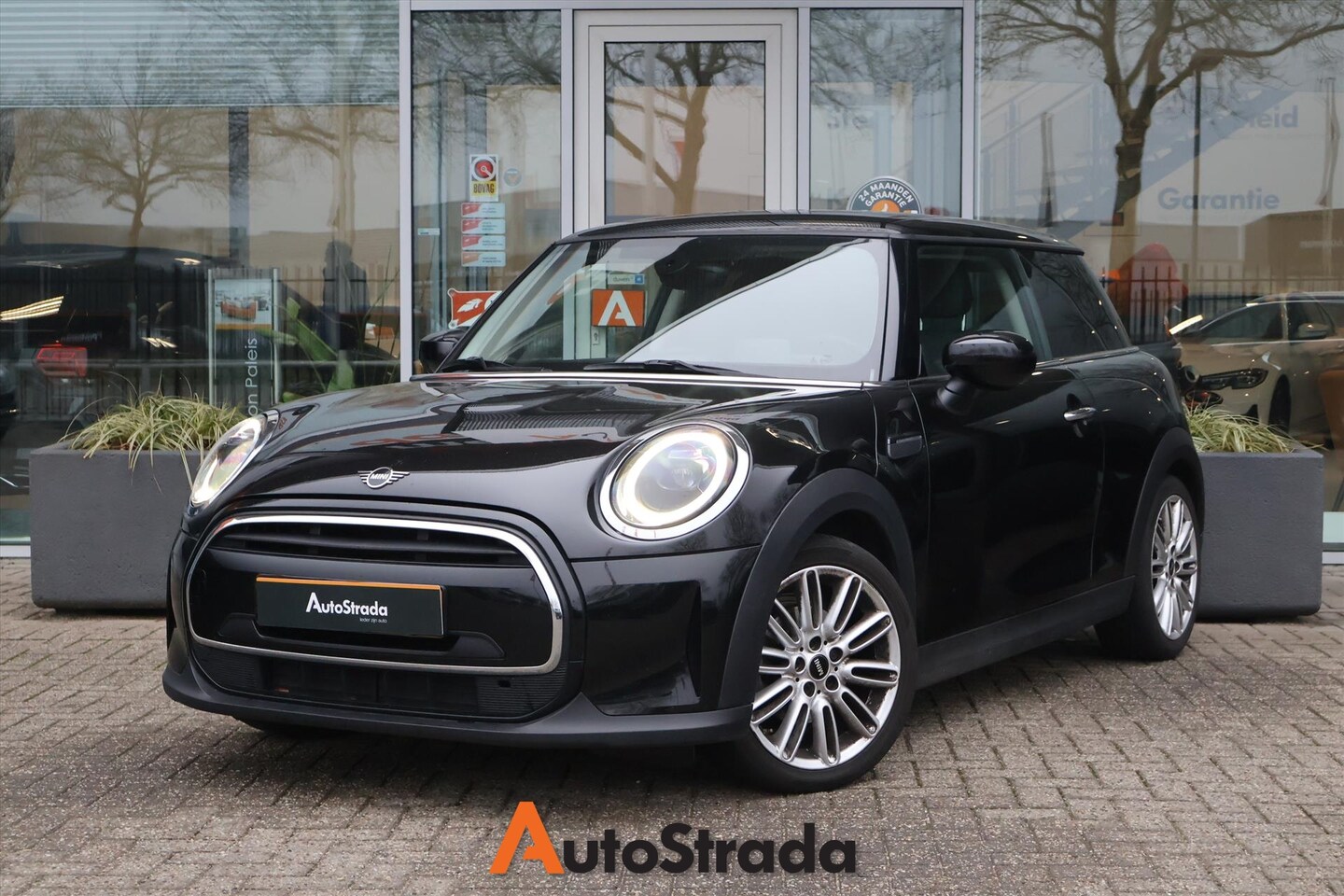 MINI One - Mini 3-Deurs (f56) 1.5 Classic 102pk | Virtual | Head-Up | Carplay | Navi | Climate | LED - AutoWereld.nl