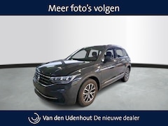 Volkswagen Tiguan - 1.4 TSI eHybrid 245pk PHEV Business / Trekhaak 1800kg / Navigatie / Stoelverwarming