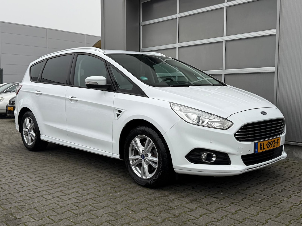 Ford S-Max - 1.5 Titanium 7p.|Navi|Cruise|Clima|PDC|Isofix|6bak - AutoWereld.nl