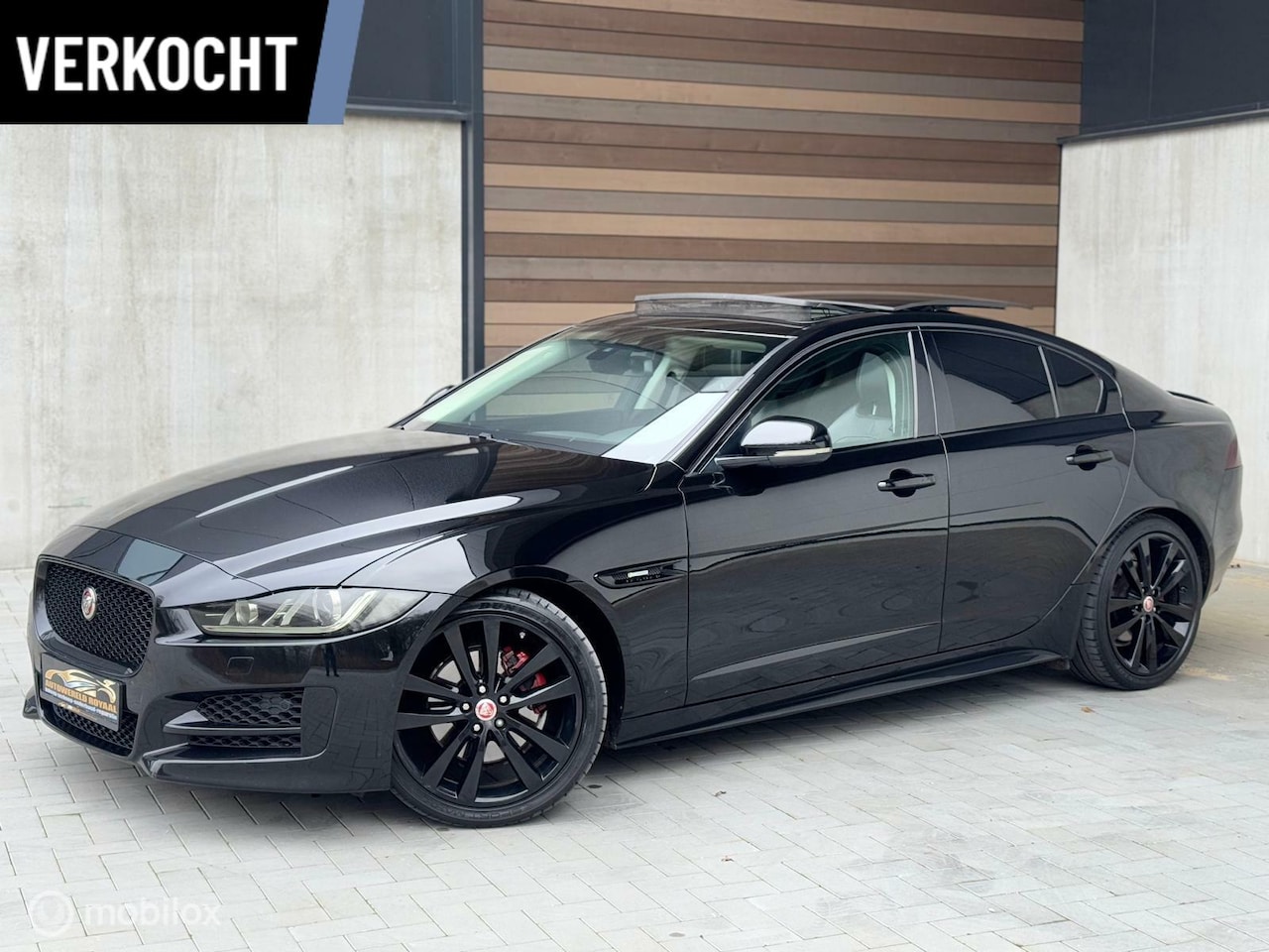 Jaguar XE - 2.0 D R-Sport AWD 2.0 D R-Sport AWD - AutoWereld.nl