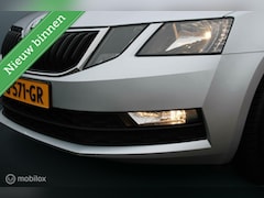 Skoda Octavia Combi - 1.0 TSI 116 PK Greentech Business Edition, Trekhaak, Navi, App connect, Pdc, Donker glas,