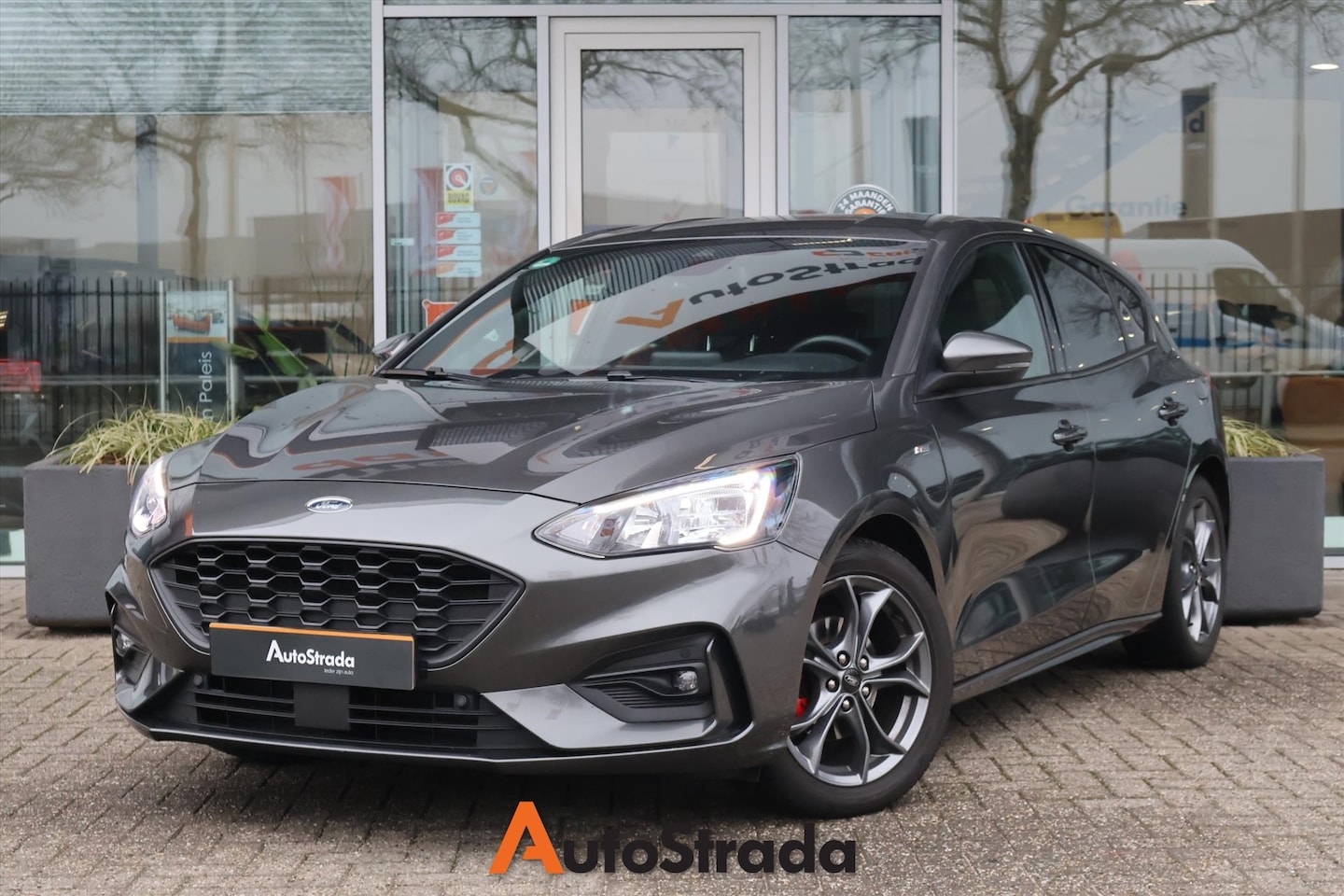 Ford Focus - 1.5 ST-Line EcoBoost 150pk | Carplay | Keyless | Navi | Cruise | Virtual | Camera - AutoWereld.nl