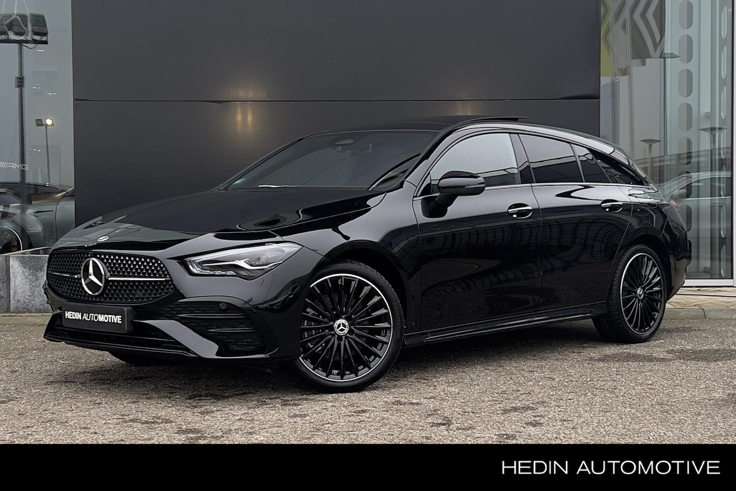 Mercedes-Benz CLA-klasse Shooting Brake - CLA 250e Star Edition AMG Line | Nightpakket | Panoramadak - AutoWereld.nl