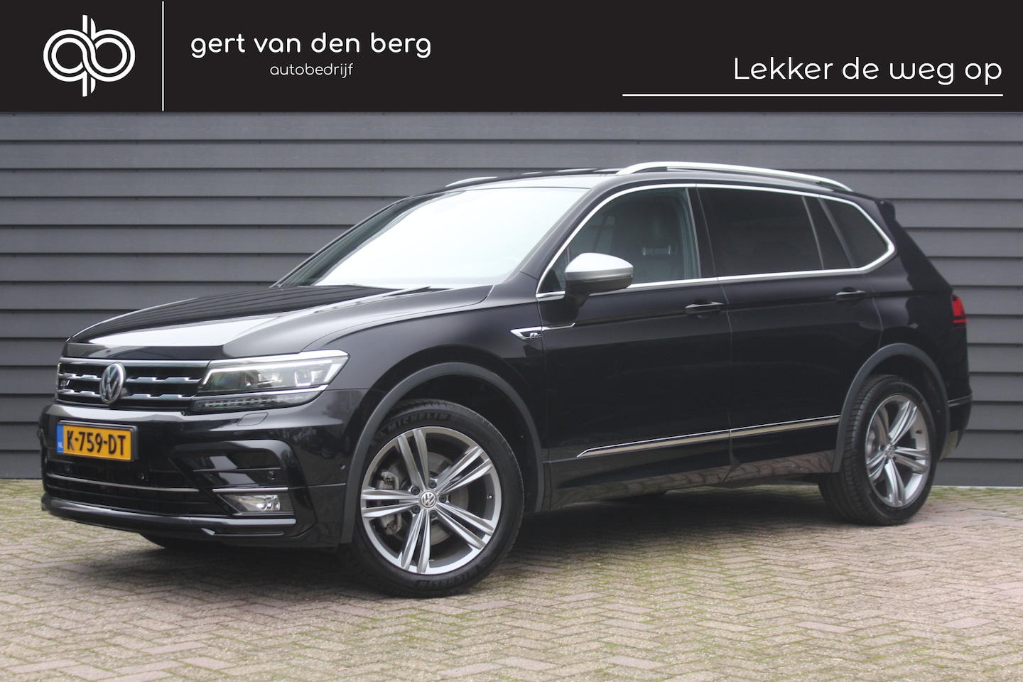 Volkswagen Tiguan Allspace - 2.0 TSI 4Motion R-Line - TREKHAAK - VIRT. COCKPIT - 7 PERS - NAVIGATIE - - AutoWereld.nl