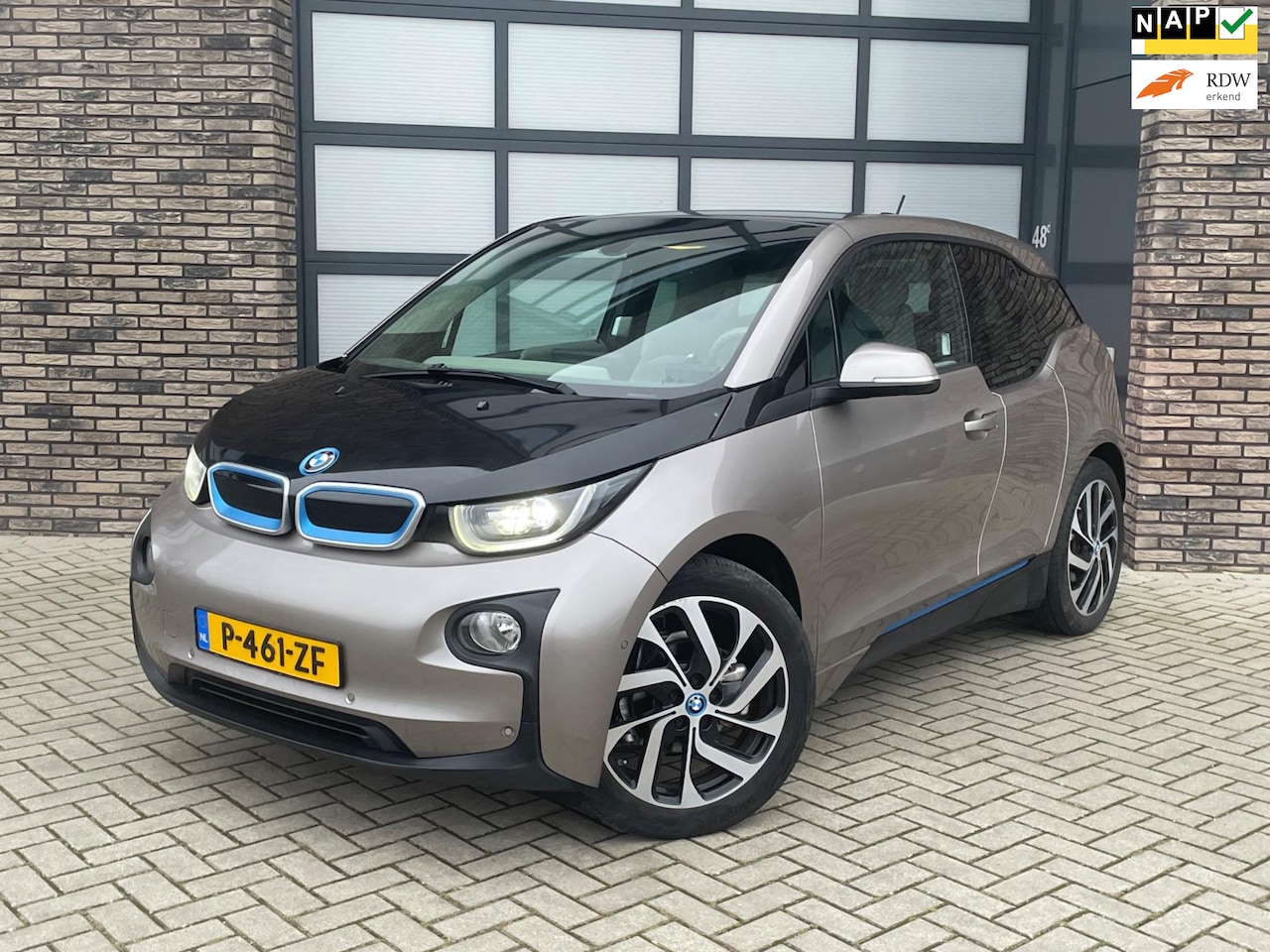 BMW i3 - Basis 22 kWh ACHTERUITRIJCAMER STOEL VERWARMING PARKEER SENSOREN CRUISE CONTROL - AutoWereld.nl