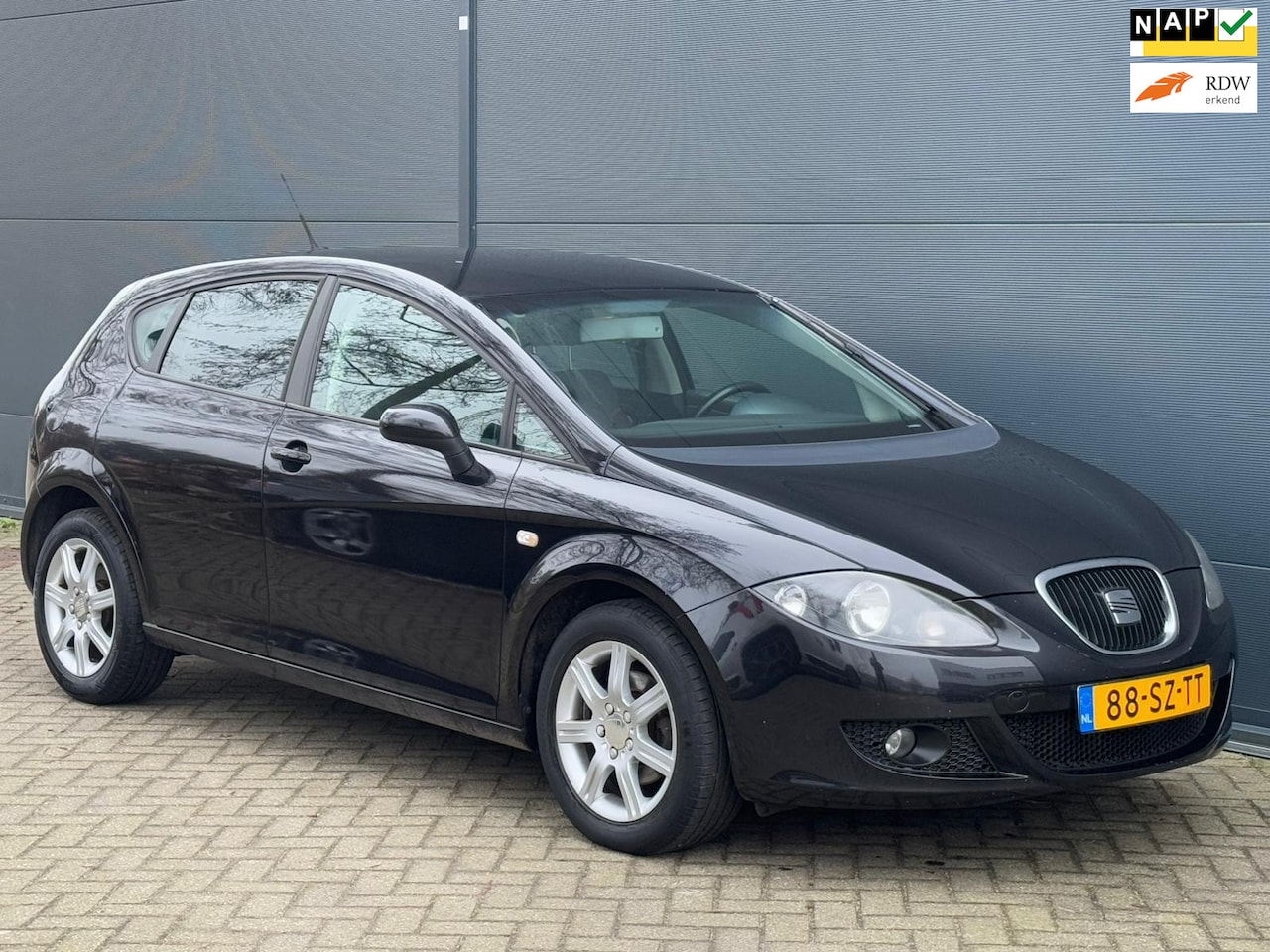 Seat Leon - 1.6 Businessline CLIMA CRUISE PDC - AutoWereld.nl