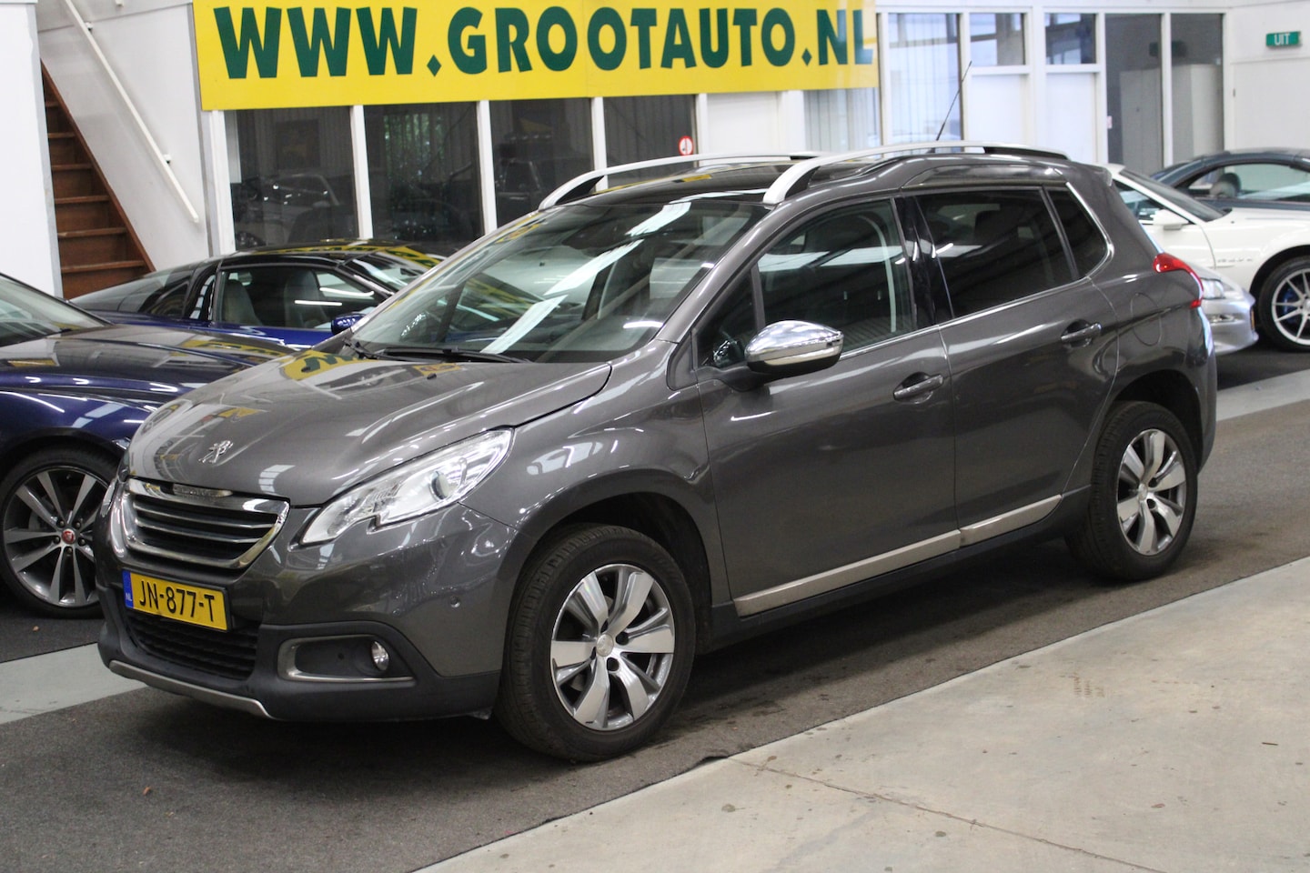 Peugeot 2008 - 1.2 PureTech Allure Automaat Panoramadak, Nap, Airco, Navi - AutoWereld.nl