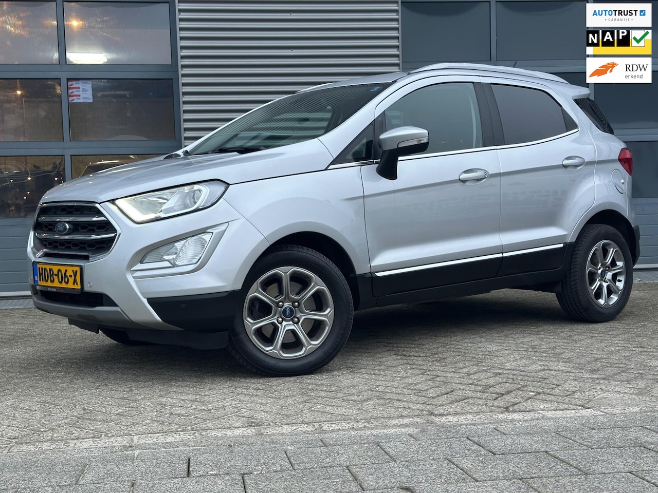 Ford EcoSport - 1.0 EcoBoost Titanium | Automaat | CRUISECR | Camera | CARPLAY| NAP - AutoWereld.nl