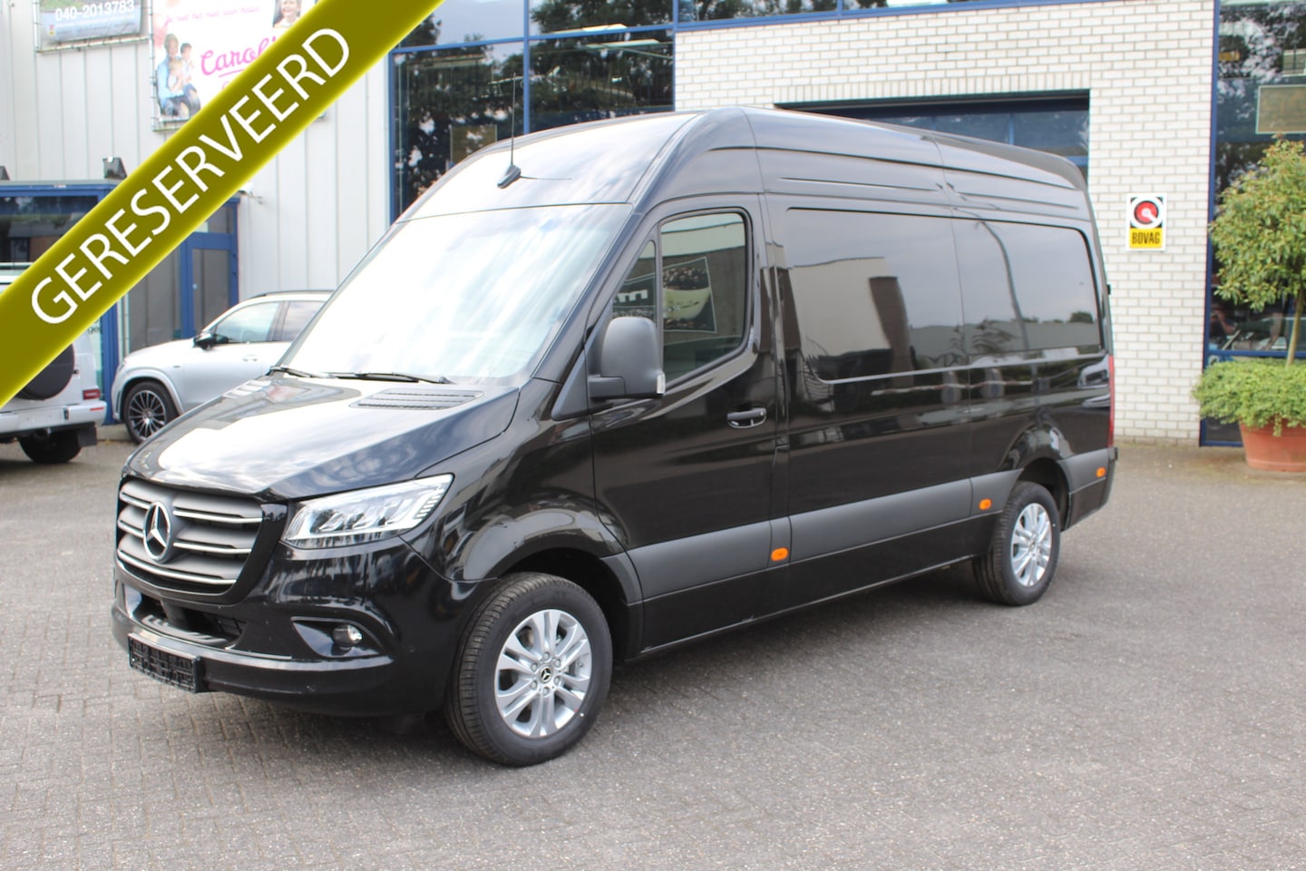 Mercedes-Benz Sprinter - 319 CDI L2H2 3500 KG trekhaak, LED, MBUX met Apple Carplay / Android Auto - AutoWereld.nl