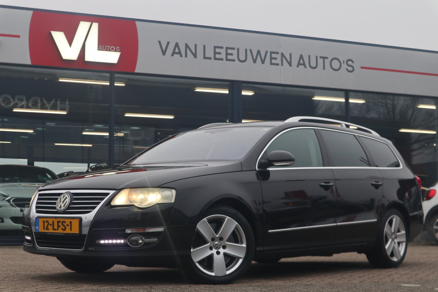 Volkswagen Passat Variant - 3.2 V6 Comfortline 4M | Nieuw Binnen! | Automaat | Navi | Stoelverwarming - AutoWereld.nl