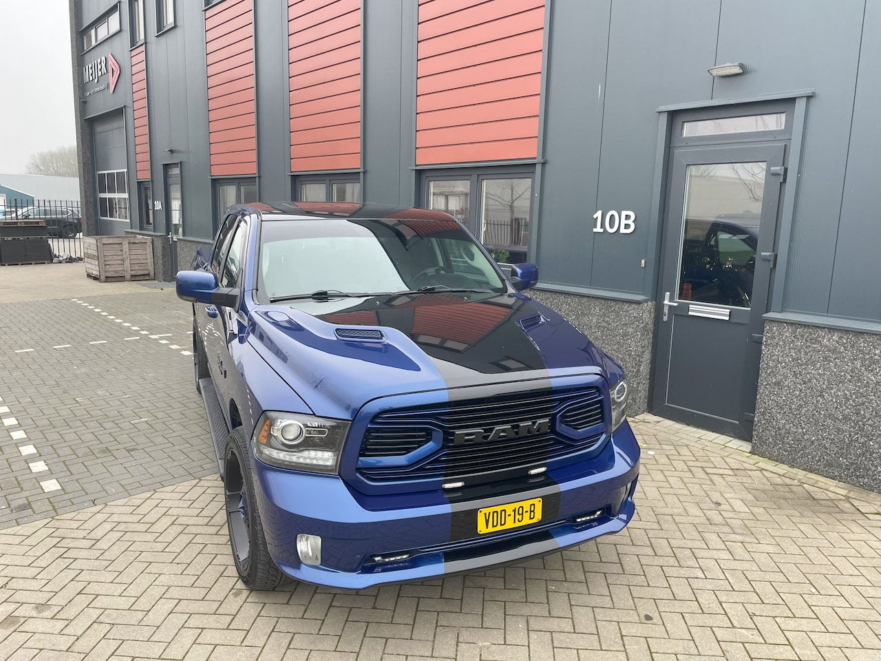 Dodge Ram 1500 - 5.7 V8 4x4 Crew Cab 5'7 Laramie MARGE AUTO - AutoWereld.nl