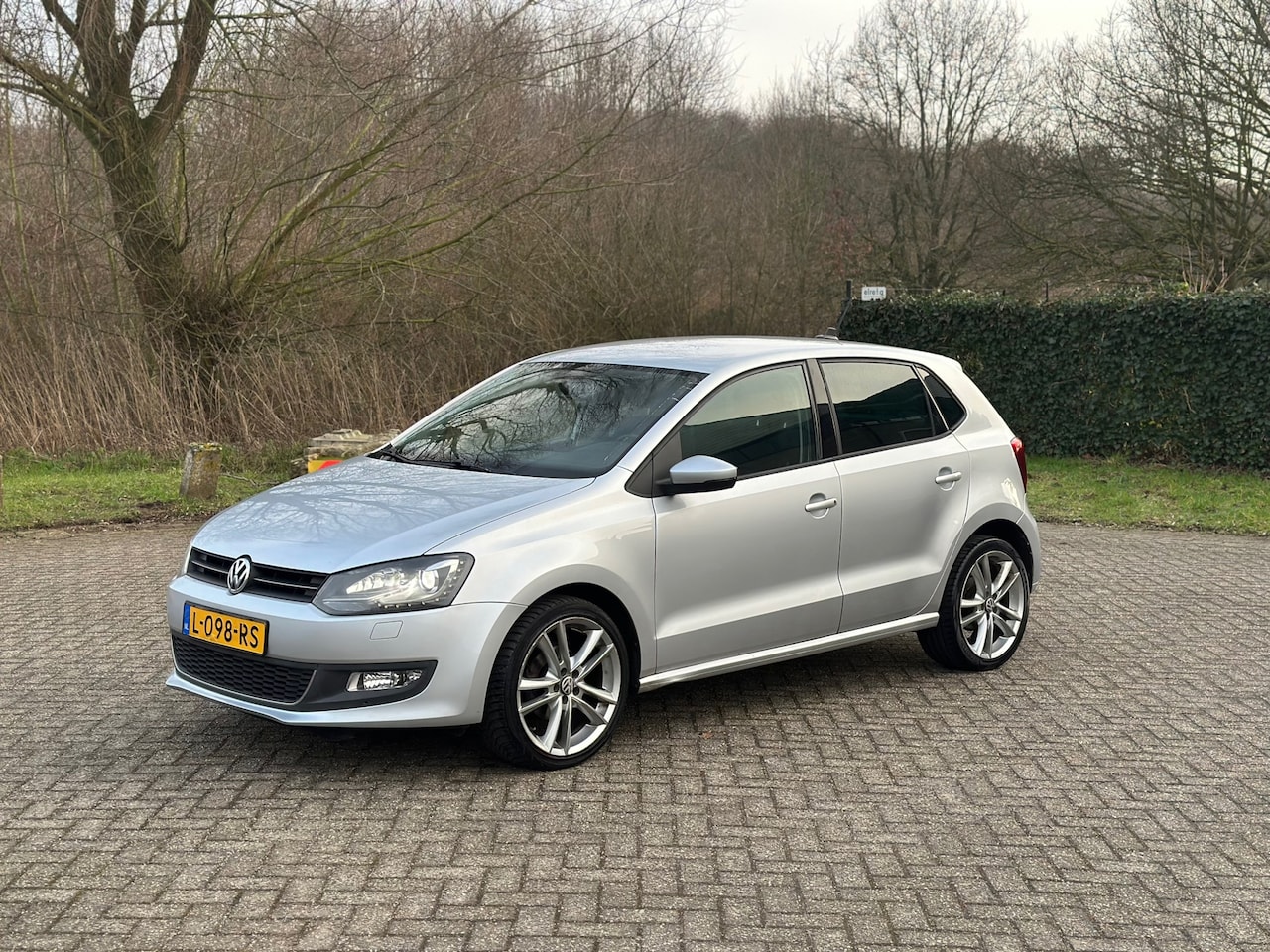 Volkswagen Polo - 1.2 TSI Highline 105PK I 6-BAK I XENON I DIKKE VELGEN I NWE APK - AutoWereld.nl